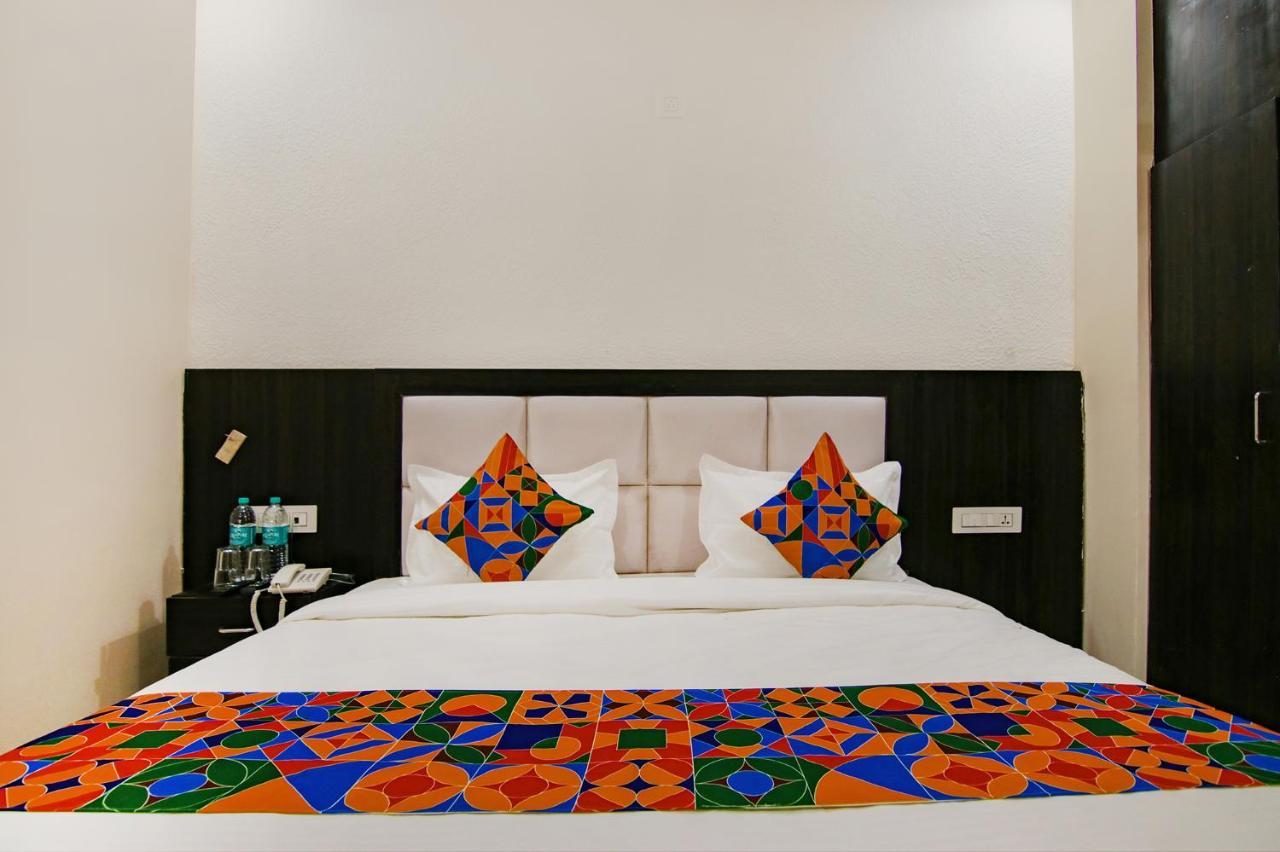Fabhotel Palm Plaza Zirakpur Bagian luar foto