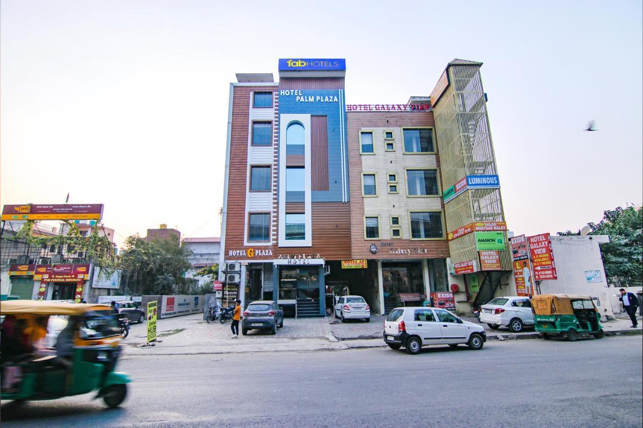 Fabhotel Palm Plaza Zirakpur Bagian luar foto