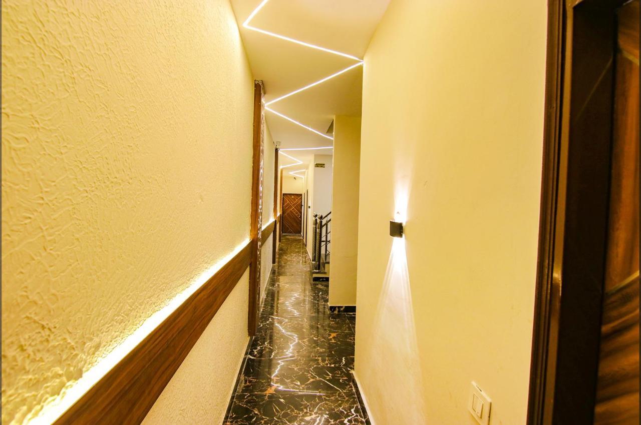 Fabhotel Palm Plaza Zirakpur Bagian luar foto