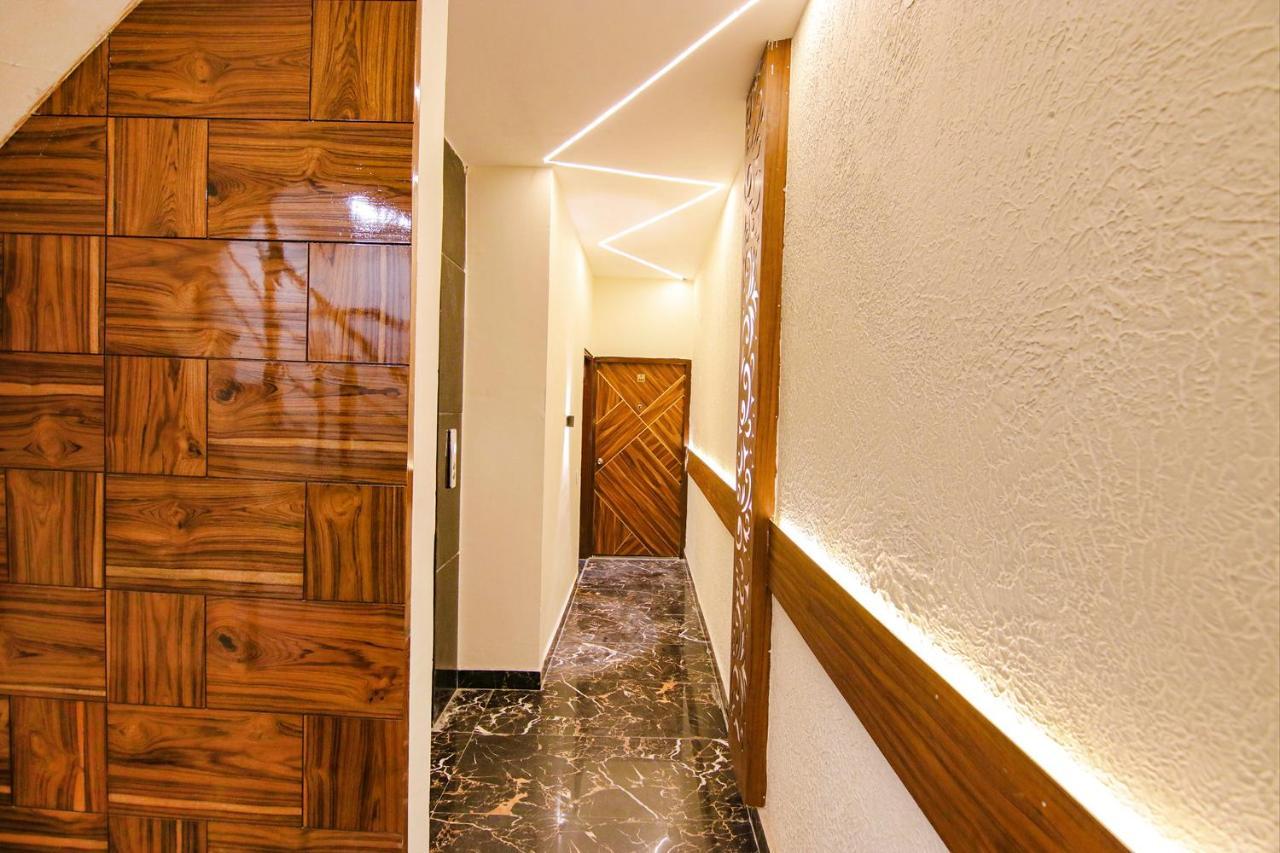 Fabhotel Palm Plaza Zirakpur Bagian luar foto