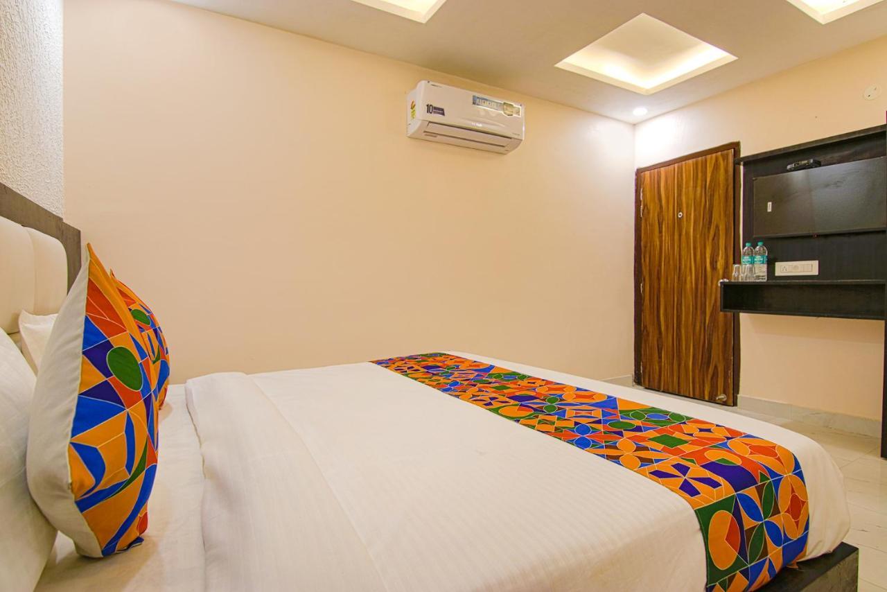 Fabhotel Palm Plaza Zirakpur Bagian luar foto