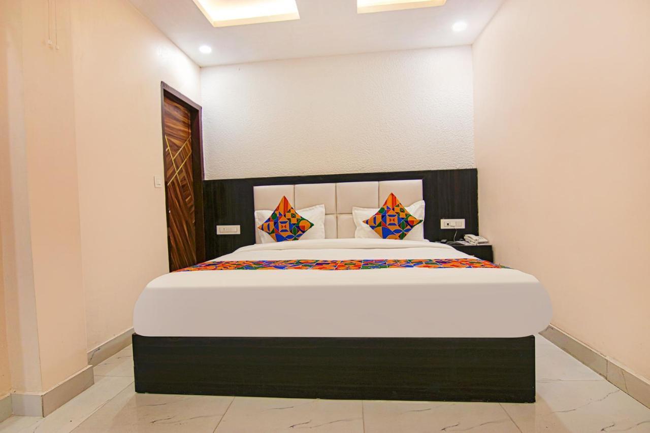 Fabhotel Palm Plaza Zirakpur Bagian luar foto